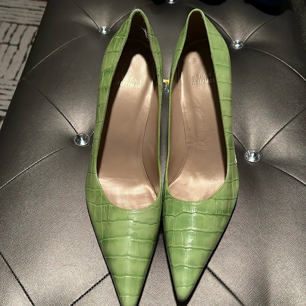 Nice, beautiful shoes I can wear because of the high heel
